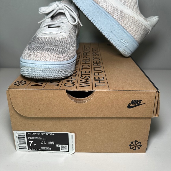 Nike Air Force 1 Crater Flyknit GS Youth 7Y White Photon Dust Sneaker - Picture 9 of 9